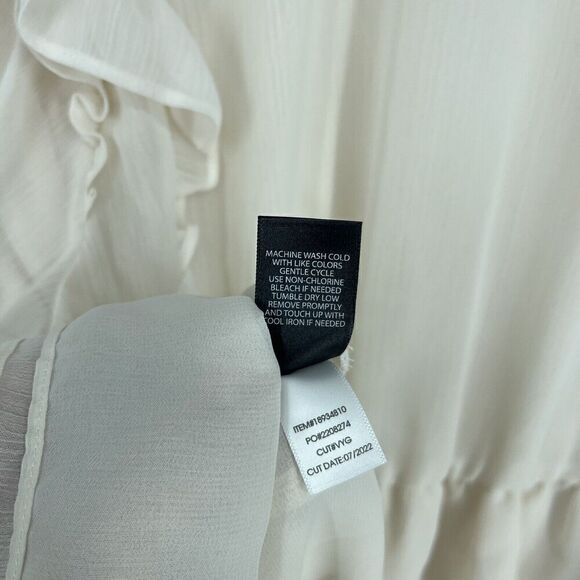 Torrid Blouse Size 4 Womens Ivory Chiffon Ruffled Surplice Crop Top Romantic - Picture 7 of 7